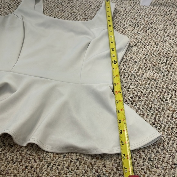Needle & Thread Flared Light Gray Peplum Top. Medium - Picture 8 of 9